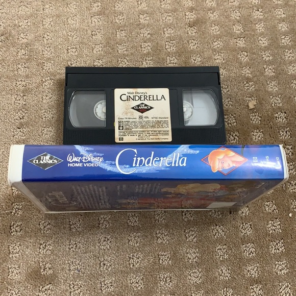 Walt Disney’s Cinderella Classic VHS and Box - Picture 3 of 4